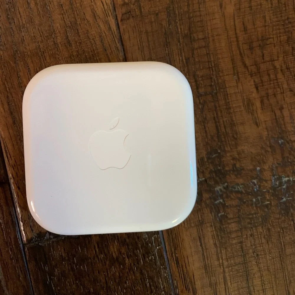 Apple Genuine EarPods - Picture 2 of 4